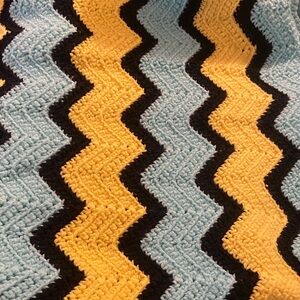Vintage Chevron Patterned Throw
